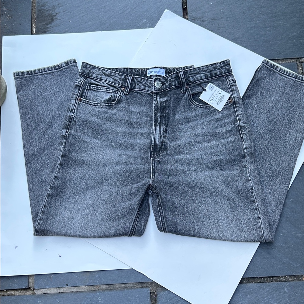 Zara Women's Gray stone washed Straight Leg Jeans Size 12 straight leg